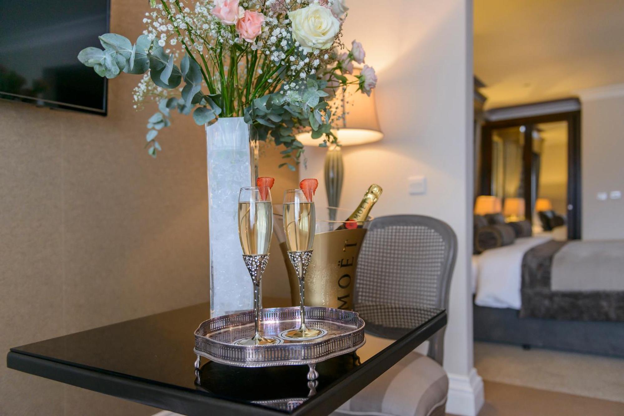 Killarney Oaks Hotel ภายนอก รูปภาพ