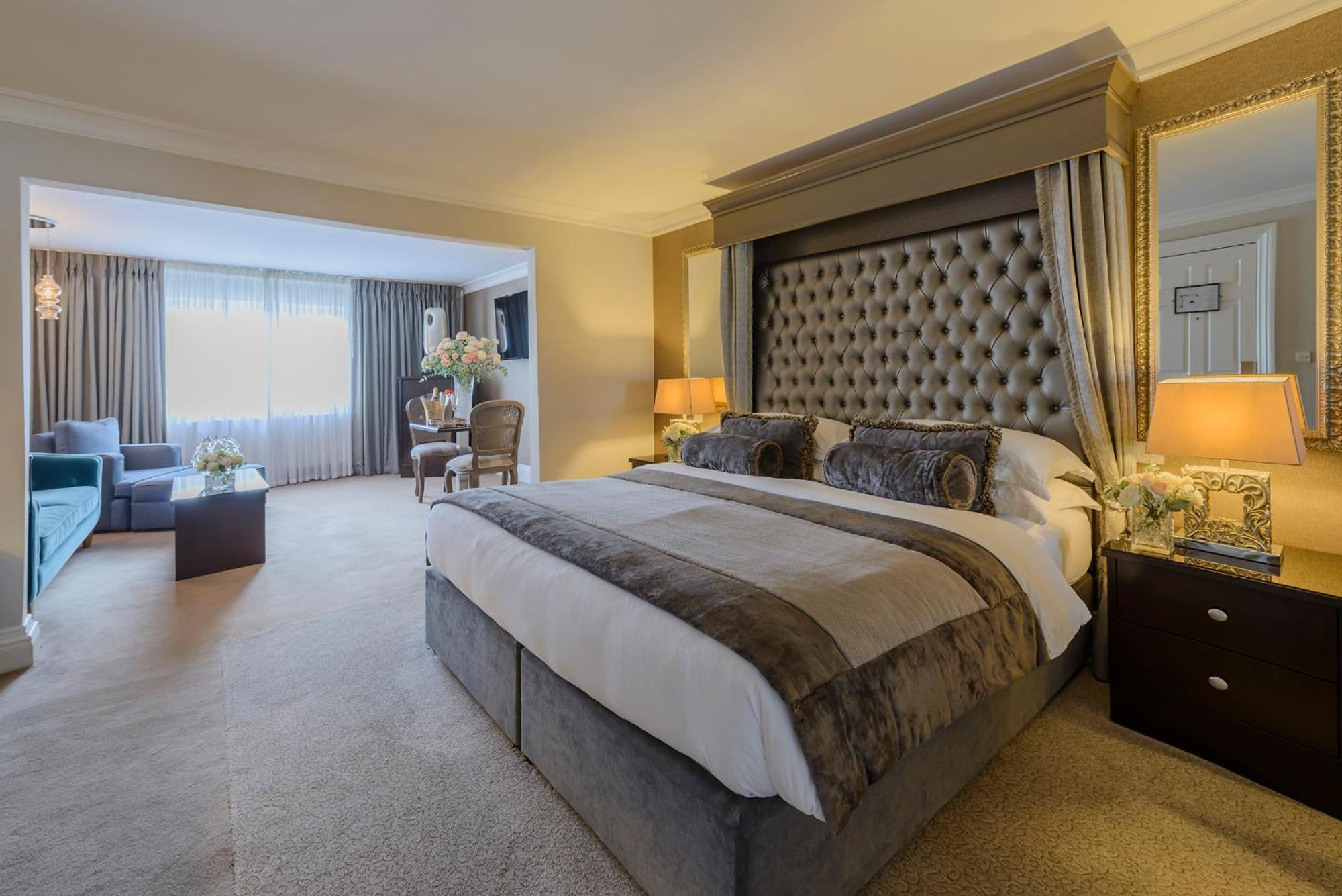 Killarney Oaks Hotel ภายนอก รูปภาพ