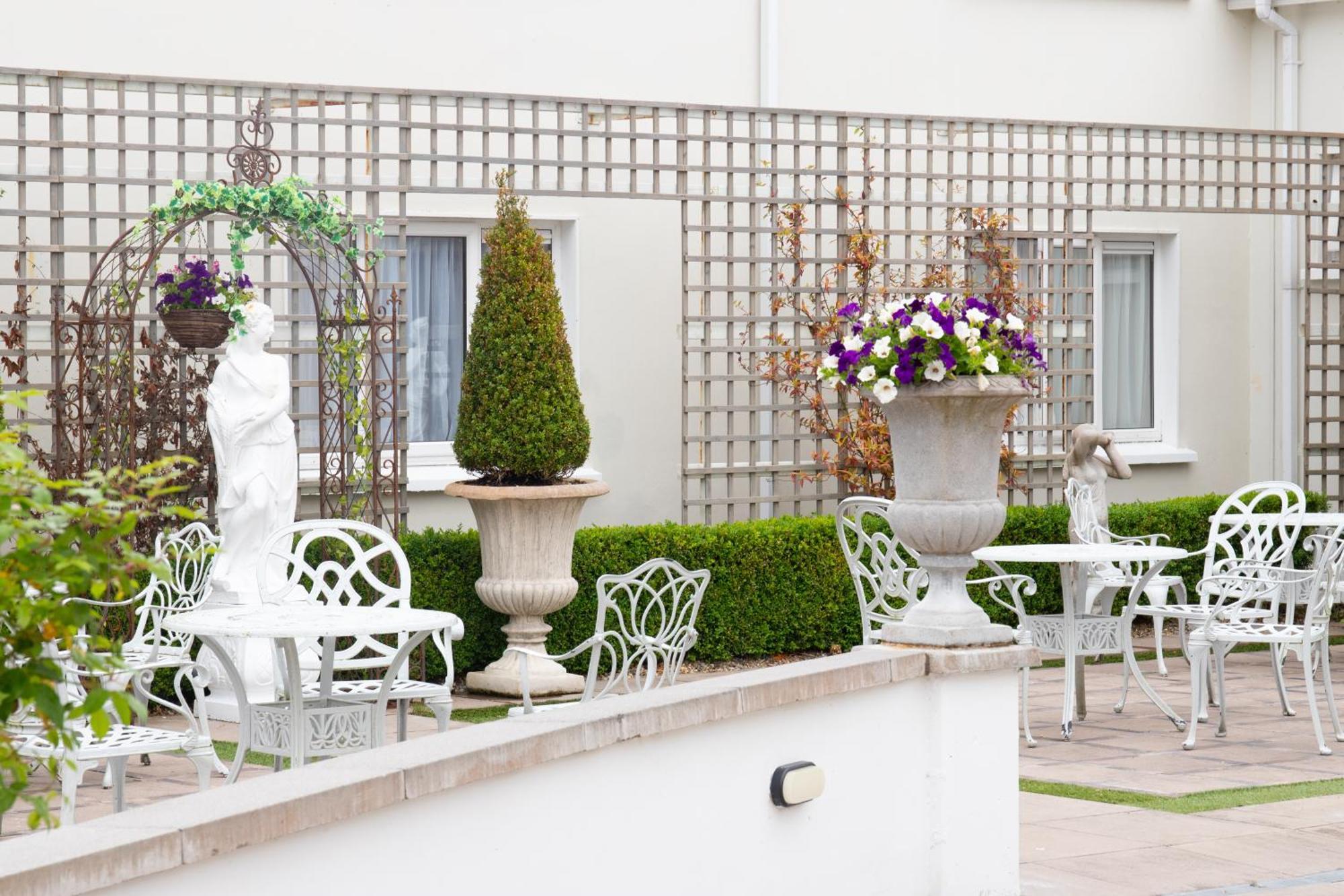 Killarney Oaks Hotel ภายนอก รูปภาพ