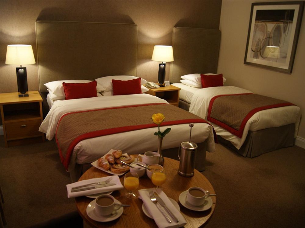 Killarney Oaks Hotel ภายนอก รูปภาพ